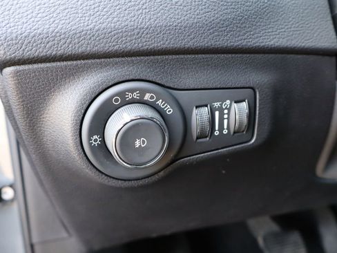 Used 2019 Jeep Compass Limited AWD/4WD image 13