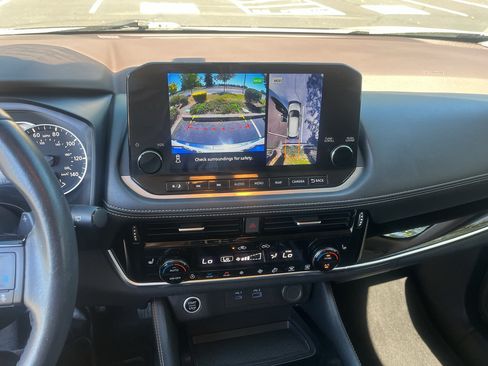 Used 2023 Nissan Rogue SL w/ SL Premium Package AWD/4WD image 21