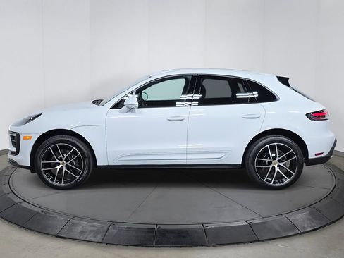 New 2025 Porsche Macan image 2