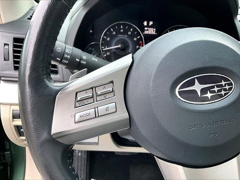 Used 2010 Subaru Outback 2.5i Premium AWD/4WD image 16