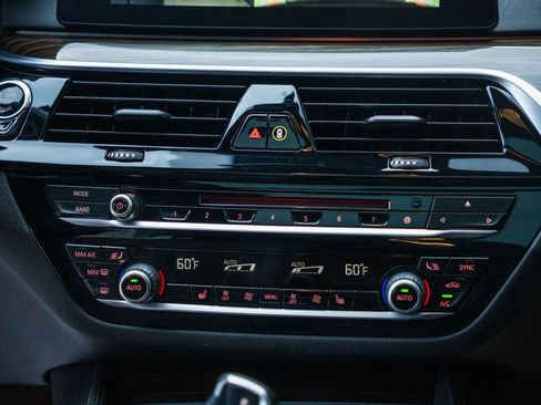 Used 2018 BMW 640i Gran Turismo xDrive w/ M Sport Package image 13