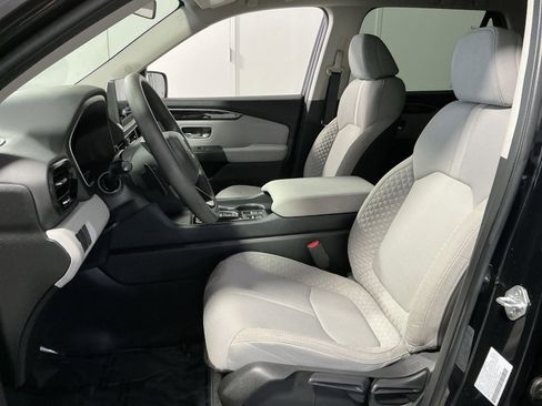 Used 2023 Honda Pilot LX image 14