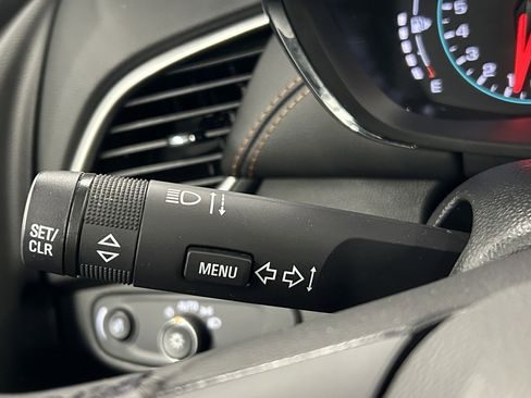 Used 2019 Chevrolet Trax LT w/ LT Convenience Package image 24