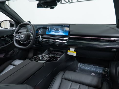 New 2026 BMW 530i xDrive w/ Premium Package image 14