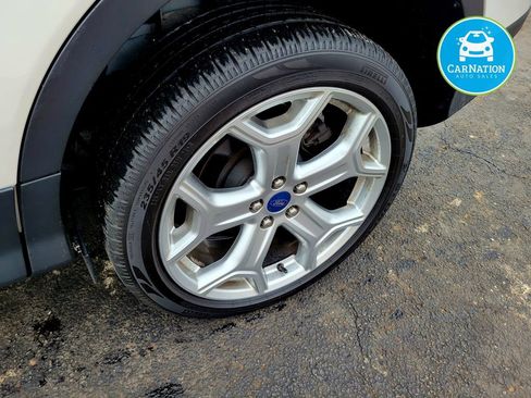 Used 2019 Ford Escape Titanium image 35