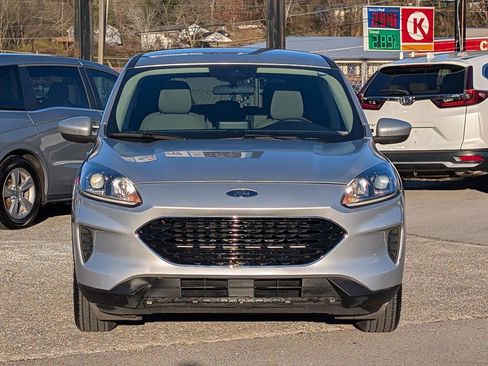 Used 2020 Ford Escape SE image 8