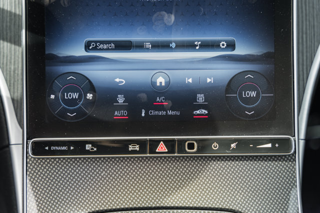 Certified 2023 Mercedes-Benz C 300 4MATIC Sedan image 23