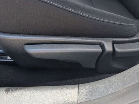 Used 2025 Nissan Sentra SV FWD image 14