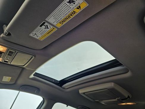 Used 2022 Honda Pilot Touring image 21