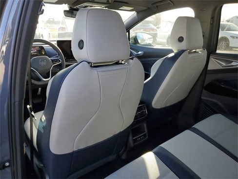 New 2025 Volkswagen ID.4 Pro S image 13
