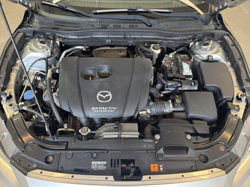 Used 2016 MAZDA MAZDA3 i Touring w/ Popular Equipment Package FWD image 31