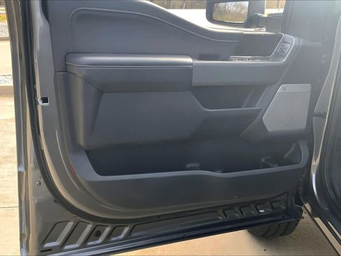 Used 2024 Ford F250 Lariat AWD/4WD image 38
