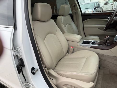Used 2015 Cadillac SRX Luxury w/ Driver Awareness Package AWD/4WD image 26