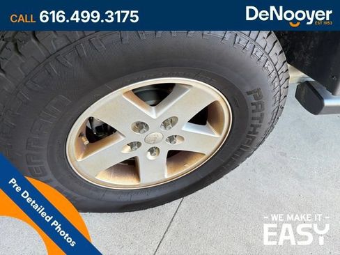 Used 2017 Jeep Wrangler Unlimited Sport w/ Quick Order Package 24S AWD/4WD image 5