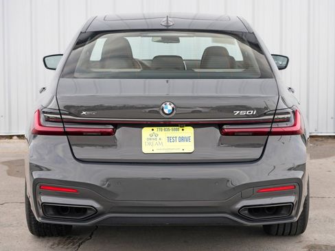 Used 2022 BMW 750i xDrive w/ Executive Package image 57