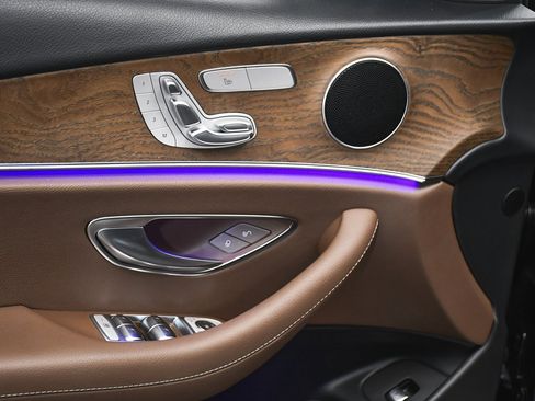 Used 2022 Mercedes-Benz E 450 4MATIC All-Terrain Wagon image 10