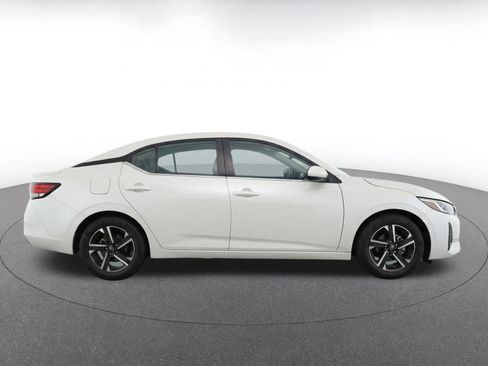 Used 2025 Nissan Sentra SV FWD image 10