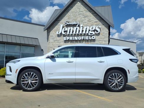 Used 2026 Buick Enclave Avenir w/ Super Cruise Package AWD/4WD image 1
