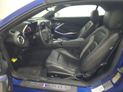 Used 2021 Chevrolet Camaro LT image 3