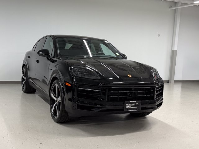 Certified 2026 Porsche Cayenne S AWD/4WD image 11