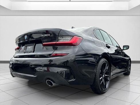 Used 2022 BMW 330i xDrive Sedan w/ M Sport Package image 8