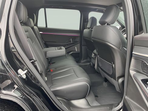 Used 2025 Jeep Wagoneer S Limited image 22