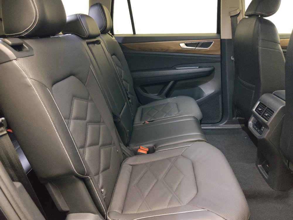 Used 2024 Volkswagen Atlas SE FWD image 19
