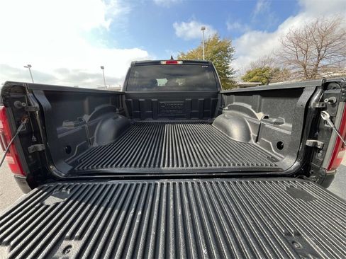 Used 2024 RAM 1500 Laramie image 12