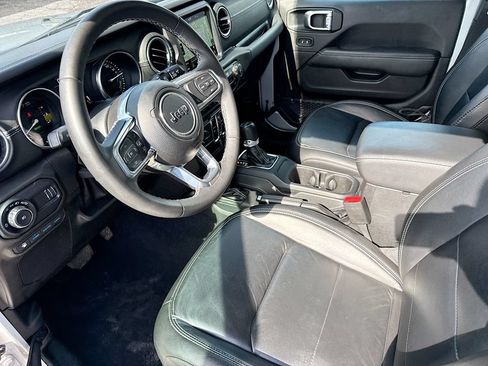 Used 2023 Jeep Wrangler Unlimited Sahara AWD/4WD image 25