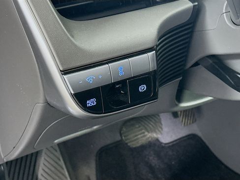 Used 2024 Hyundai Ioniq 5 SE image 17