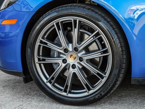 Used 2018 Porsche Panamera 4 AWD/4WD image 58