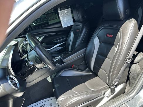 Used 2018 Chevrolet Camaro SS RWD image 14
