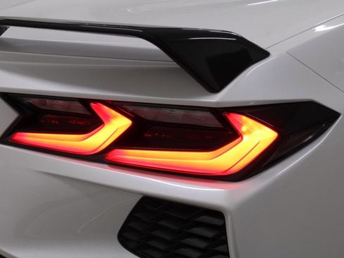 Used 2023 Chevrolet Corvette Stingray w/ Z51 Performance Package image 10