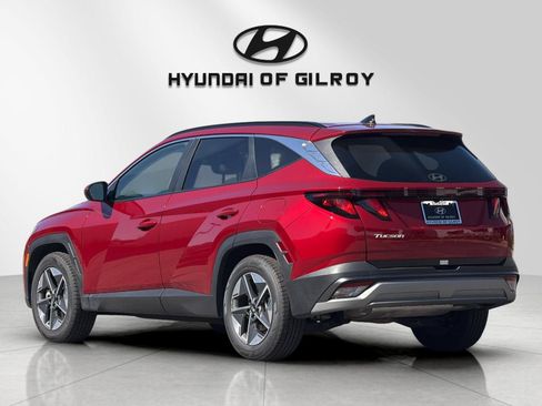 Used 2025 Hyundai Tucson SEL FWD image 3