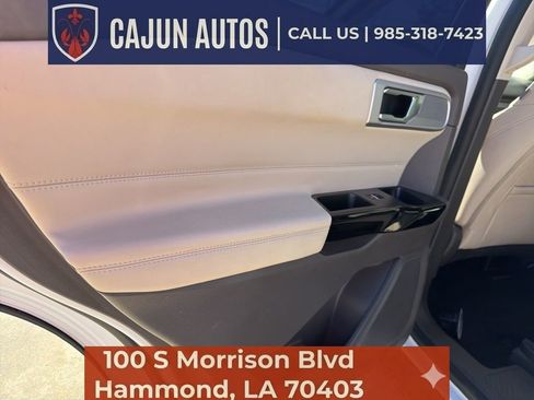 Used 2021 Ford Explorer Platinum w/ Equipment Group 601A AWD/4WD image 9