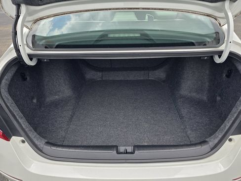 Used 2018 Honda Accord Touring image 26