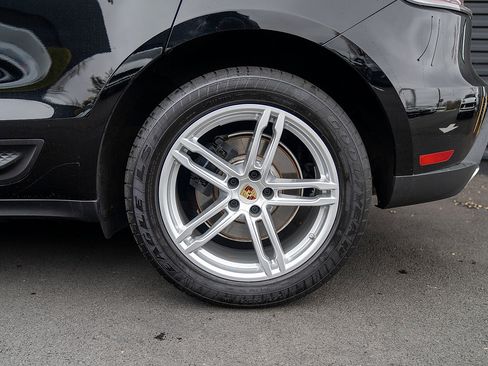 Certified 2026 Porsche Macan AWD/4WD image 24
