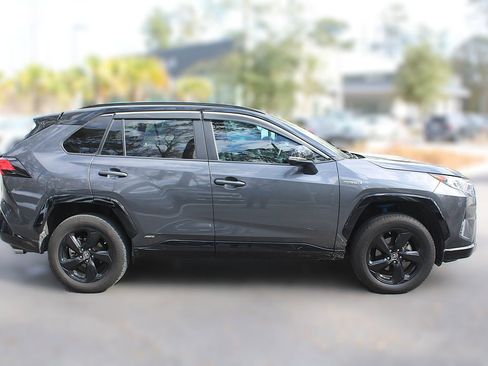 Used 2019 Toyota RAV4 XSE image 14