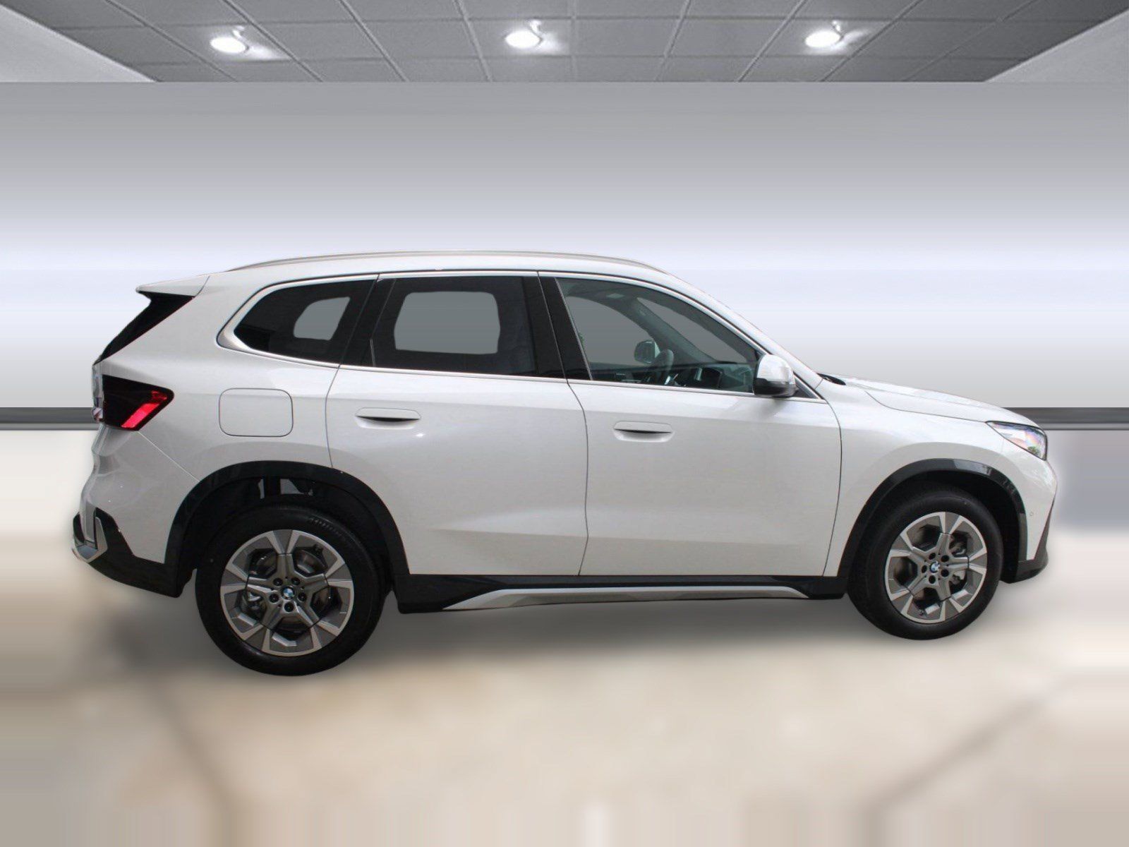 Used 2026 BMW X1 xDrive28i w/ Convenience Package AWD/4WD image 8