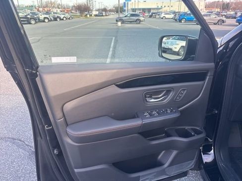 New 2025 Honda Pilot TrailSport image 10