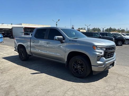 Used 2023 Chevrolet Silverado 1500 LT AWD/4WD image 2