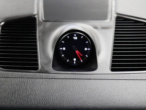 Used 2020 Porsche Cayenne image 56