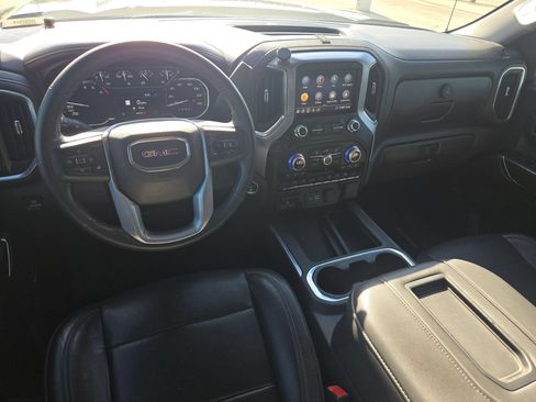 Used 2020 GMC Sierra 1500 SLT RWD image 16