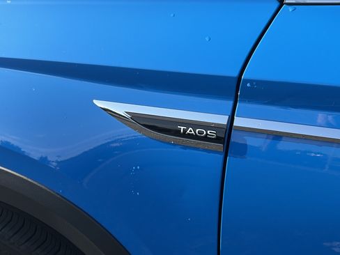 Used 2024 Volkswagen Taos SEL AWD/4WD image 10