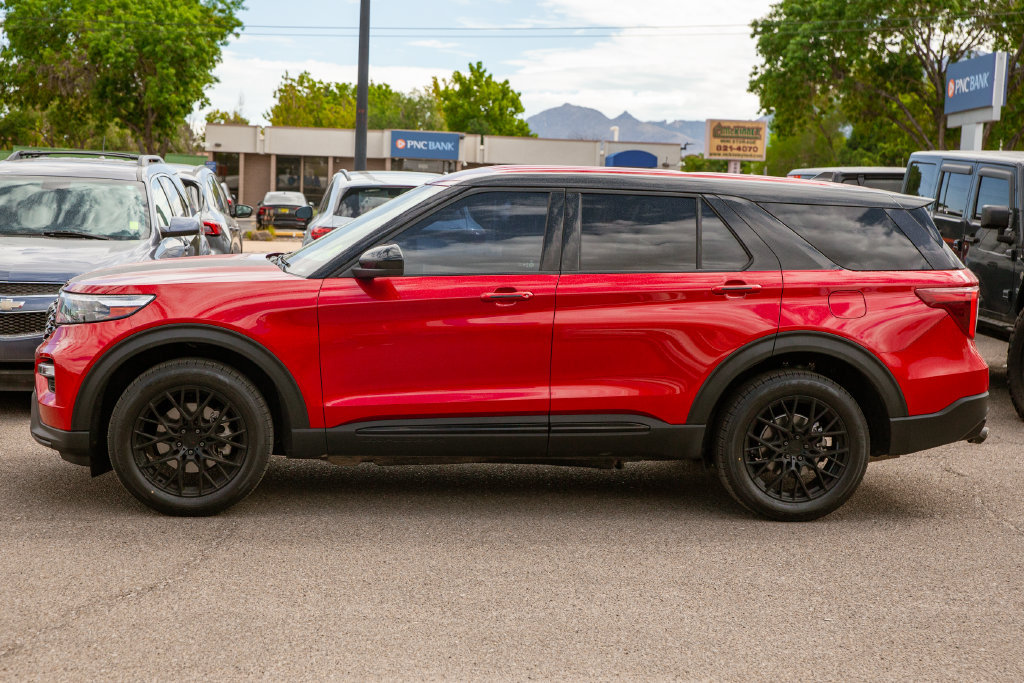Used 2022 Ford Explorer ST AWD/4WD image 8