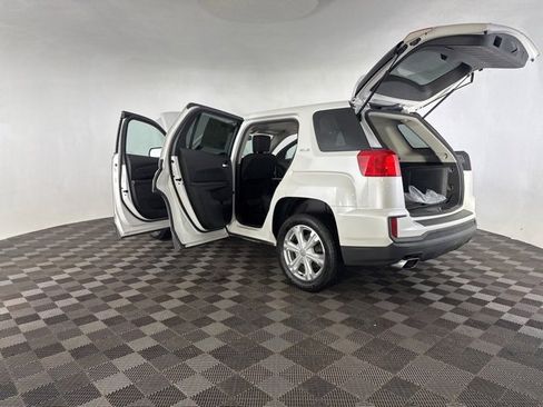 Used 2017 GMC Terrain SLE image 16