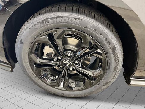 New 2025 Honda Accord SE image 10