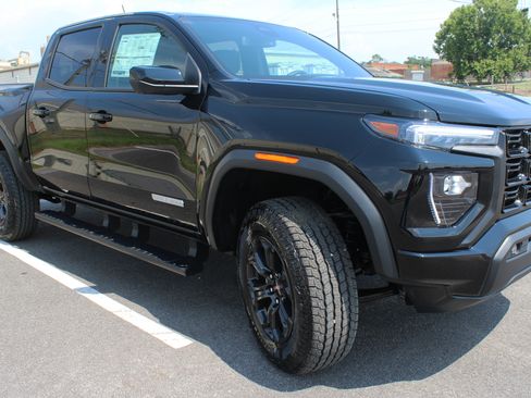 New 2025 GMC Canyon Elevation w/ Convenience Package image 15