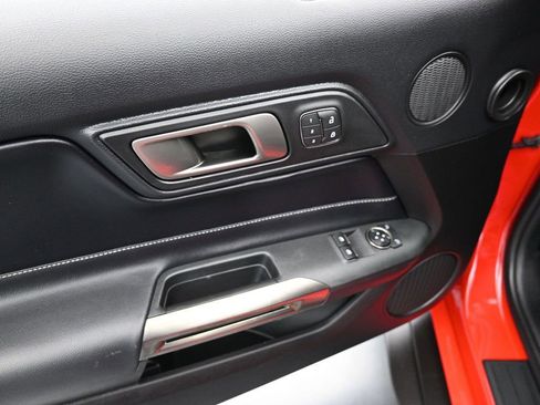 Used 2021 Ford Mustang Shelby GT500 w/ Technology Package image 9