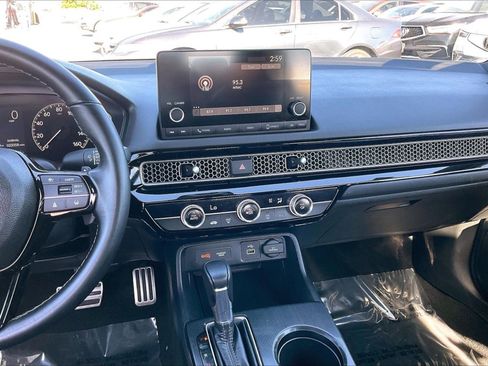 Used 2023 Honda Civic Sport image 6